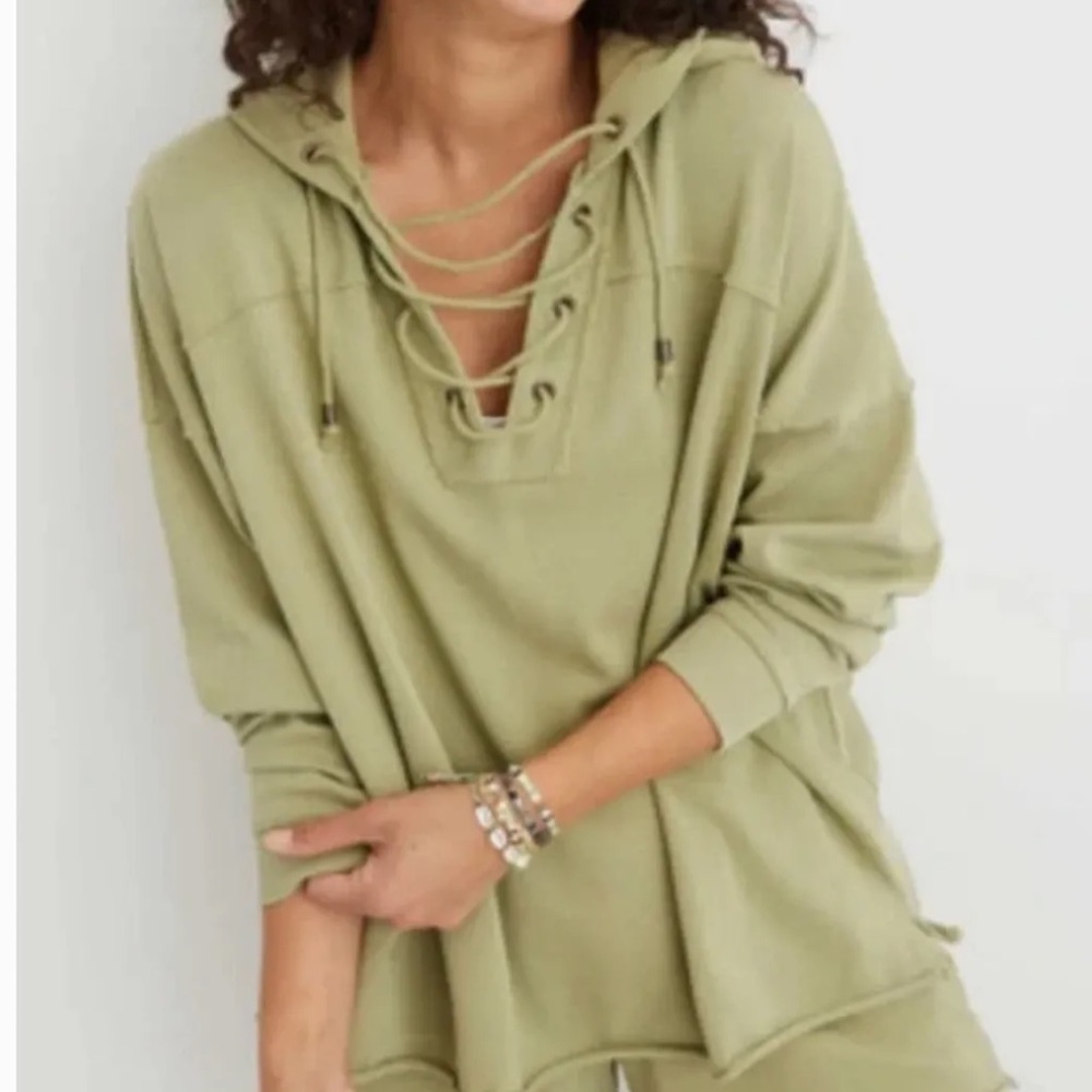 NWOT Aerie Sunday Soft Lace Up Oversized Hooded Light Sweatshirt in green. Small